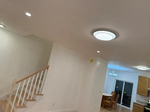 28 Pollard Ave #2, Brunswick, ME 04011