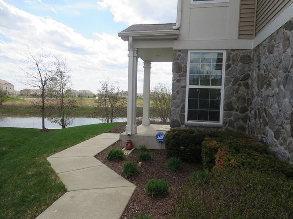 2nd image of 15147 W Laurel Ln