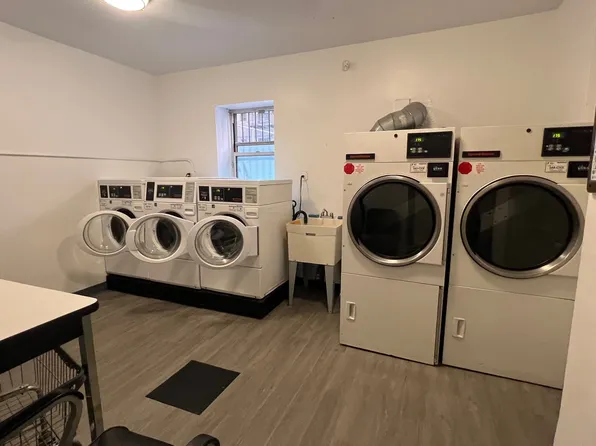 390 Rugby Road image 15 of 29