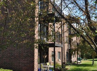 2052 7th Ave E APT 105, North Saint Paul, MN 55109