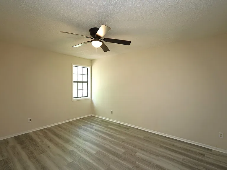 2820 Kirkwood Cir — Photo 10