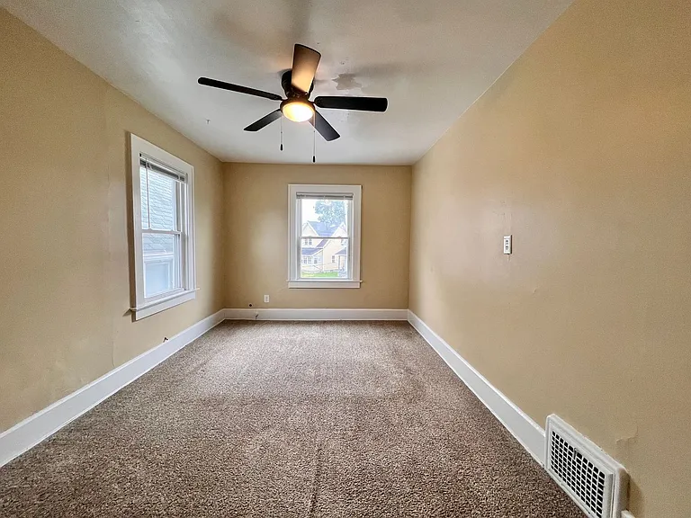 1233 Halstead St — Photo 8