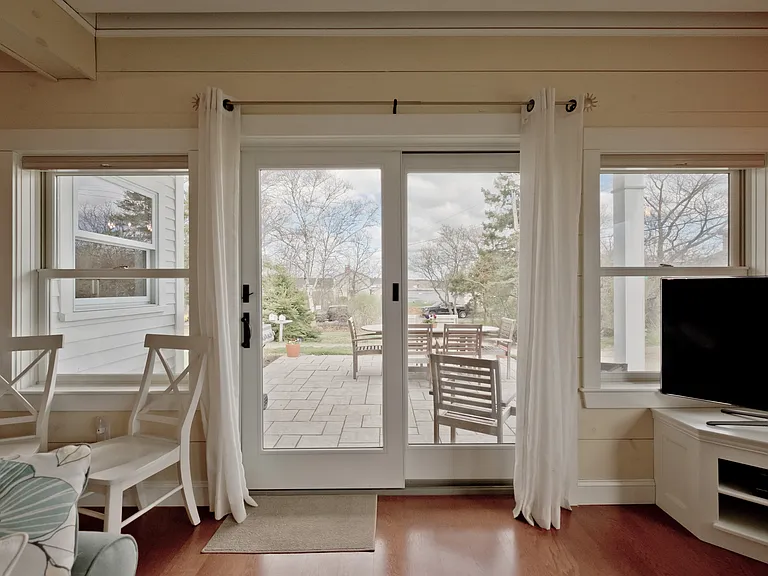 2 Tucker Ln — Photo 13