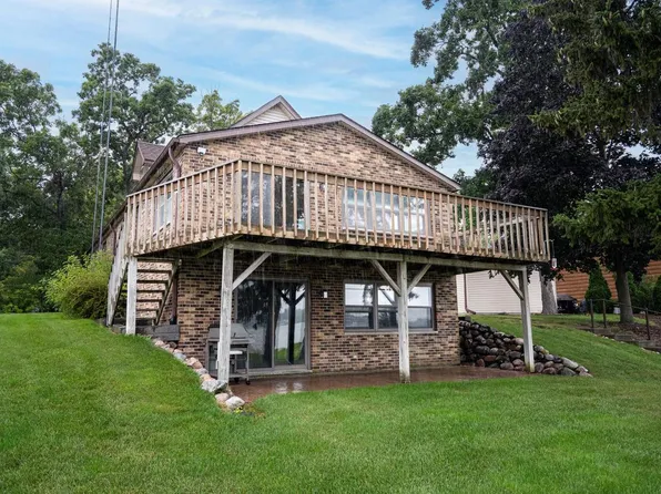 2215 Lakeshore DRIVE, Kansasville, WI 53139