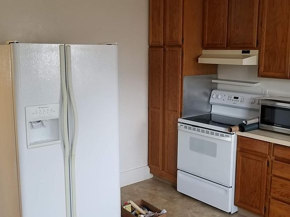 5th image of 224 Mastick Ave