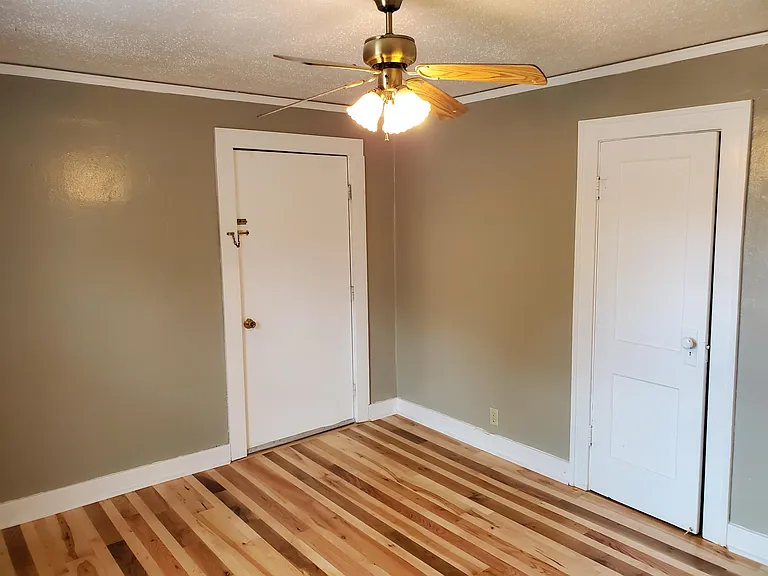 1621 Fairchildapt 2 Loft — Photo 18