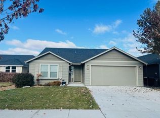 3185 SW Obsidian Ct, Redmond, OR 97756
