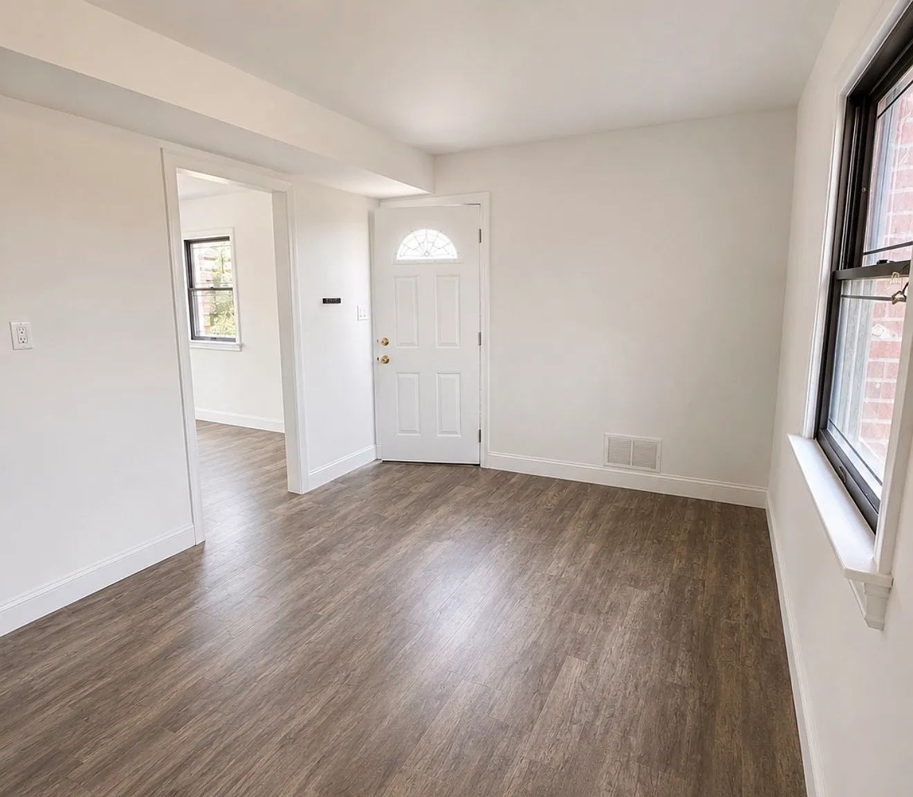 2 bed, 1100 sqft, $3,000 — Photo 3