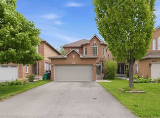 3850 Forest Bluff Cres, Mississauga, ON L5N 7V1
