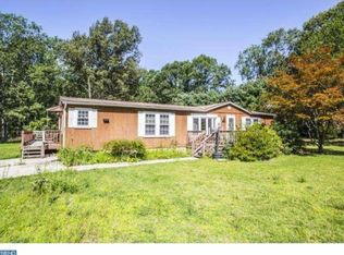 20 Sandy Ln, Millville, NJ 08332