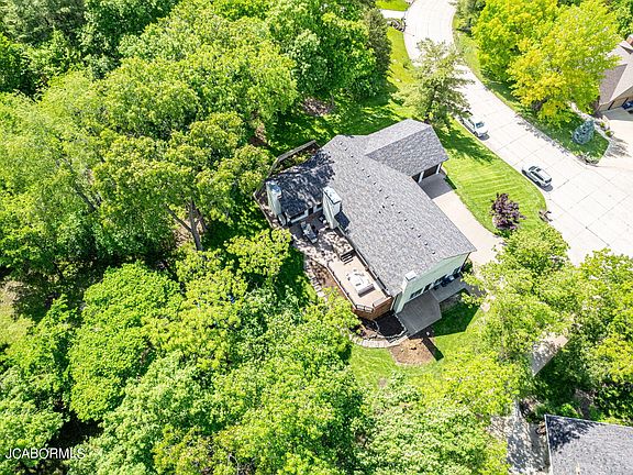 4th image of 3205 Pembroke Sq