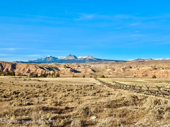 5 Bald Mountain Rd, Dubois, WY 82513