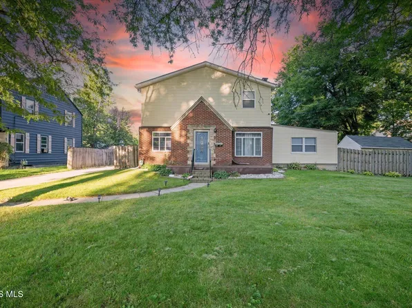 3520 Woodbine Dr, Toledo, OH 43614
