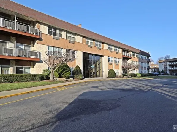 1111 River Rd #B2-b02, Edgewater, NJ 07020