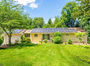 41 Martins Ln, Berkeley Heights, NJ 07922