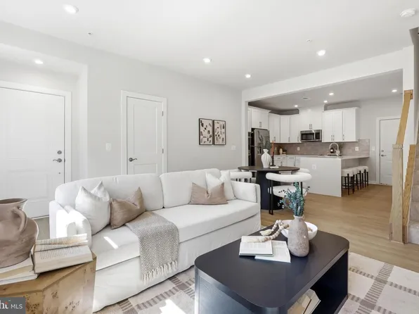 4128 Legato Rd Unit 53, Fairfax, VA 22033