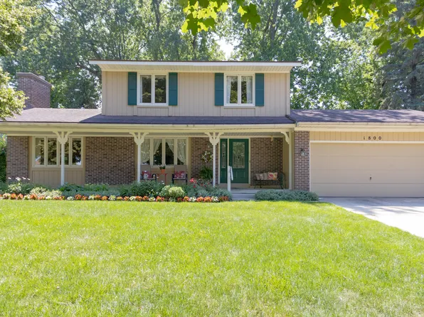 1800 Weymouth Dr SE, Grand Rapids, MI 49508