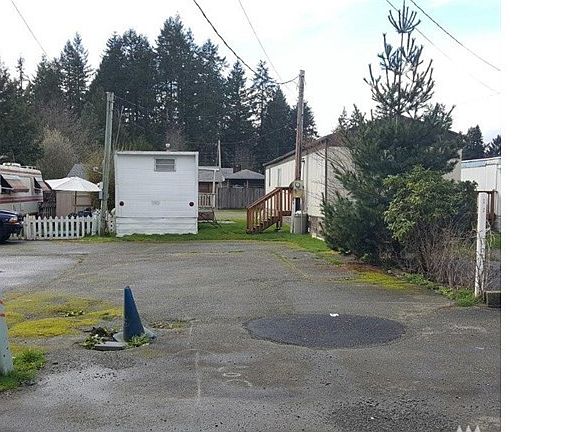 3rd image of 1907 Olympic Hwy N Trlr 31