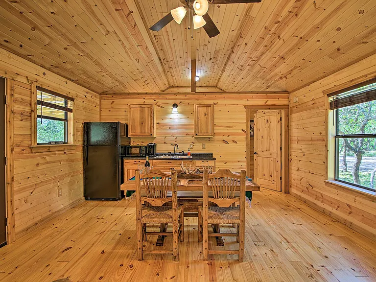 186 Bear Creek Rd — Photo 3