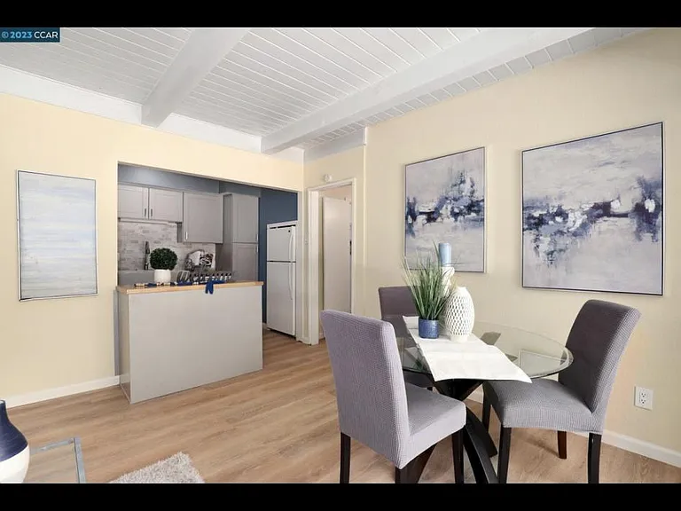 820 Golf Club Cir — Photo 1