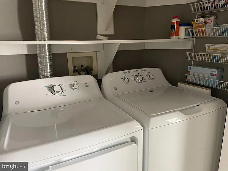 313 Cross Green St #B — Photo 19