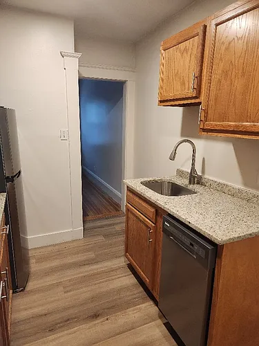 198 Everett St Photo 1