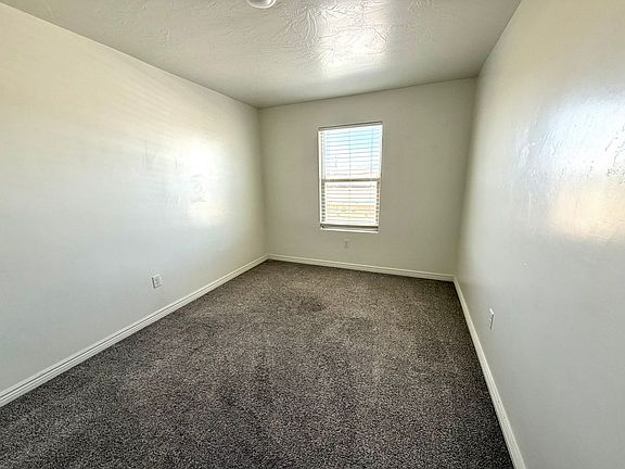 5th image of 3277 S Fossil Hills Dr