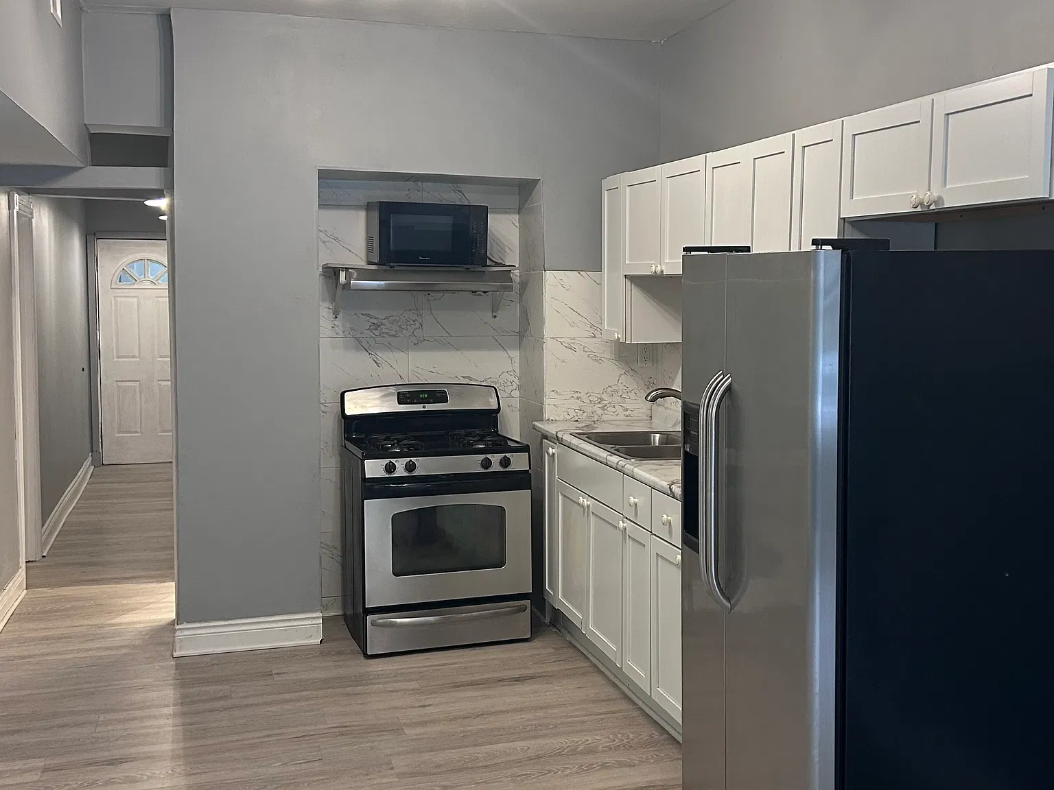 3 bed, $2,495 — Photo 4