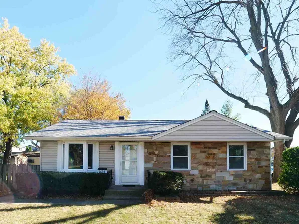 1695 Ardmore Ave, Glendale Heights, IL 60139