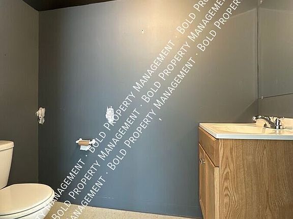 4th image of 442 Lehman St