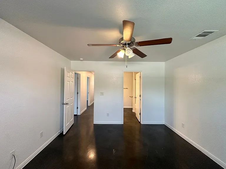 4507 Skyflower Ln — Photo 55