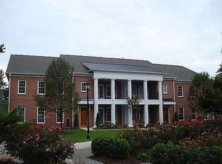 1883 Manor Est, Atlanta, GA 30341