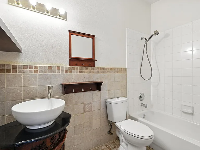 6505 Evesham Rd NW — Photo 24