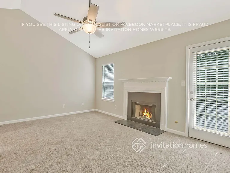 352 The Gables Dr — Photo 4
