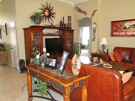 5th image of 5109 Hilltop Dr