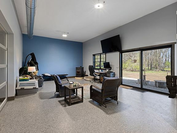 4th image of 6138 Mount Olive Rd