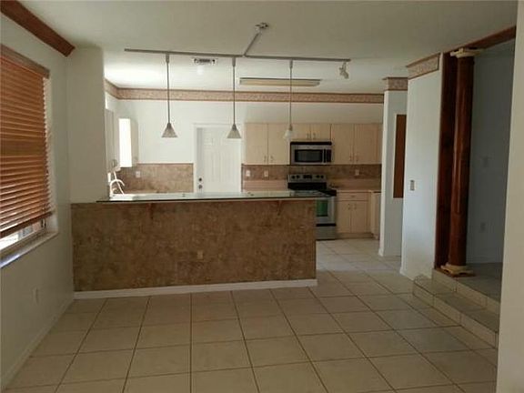 5th image of 10848 NW 51st Ln