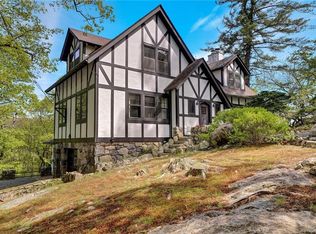 59 Crows Nest Rd, Tuxedo Park, NY 10987