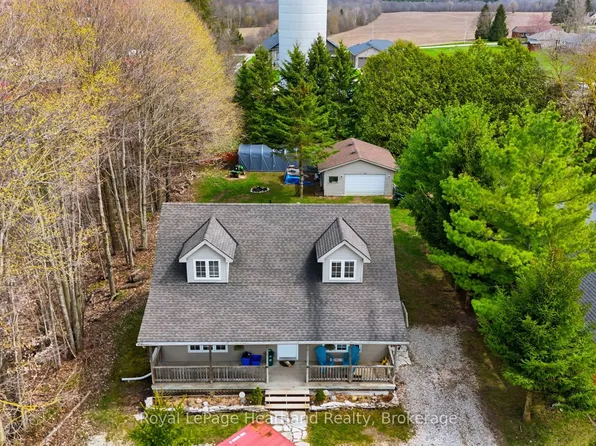 25 John St W, Minto, ON N0G 1M0