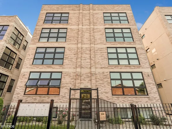 1209 E 46th St #2E, Chicago, IL 60653