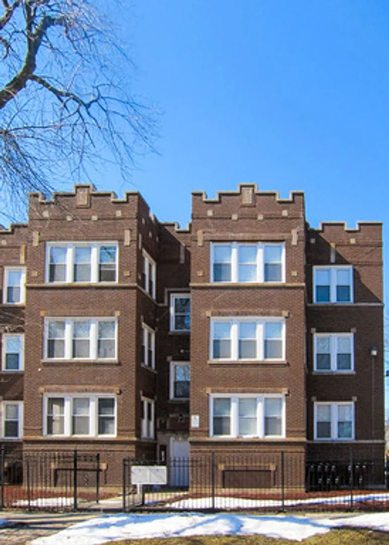 7800 S Marshfield Ave — Photo 1