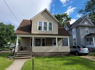 1210 W 3rd St, Dixon, IL 61021