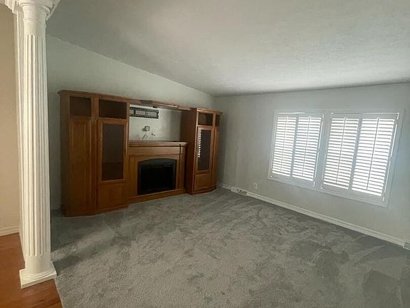 3rd image of 404 N Cherry St