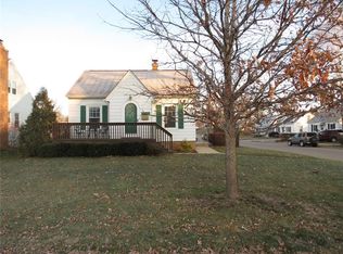 3242 Vine Ave SE, Cedar Rapids, IA 52403