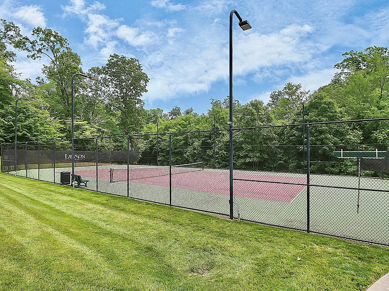 1809 Deer Meadows Dr — Photo 36