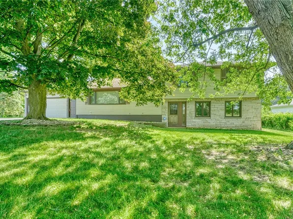 238 Fisher Rd, Rochester, NY 14624