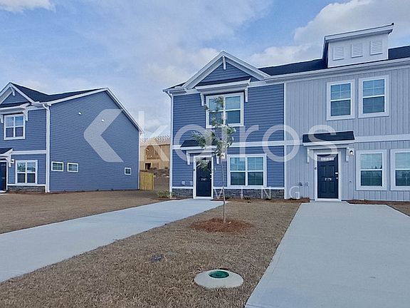 3rd image of 2167 Banyon Cir