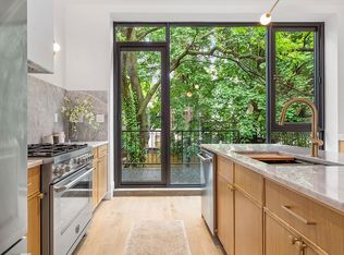 696 Lexington Ave, Brooklyn, NY 11221