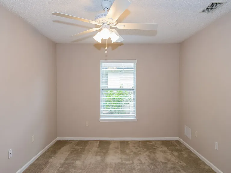 8073 Leafcrest Dr — Photo 11
