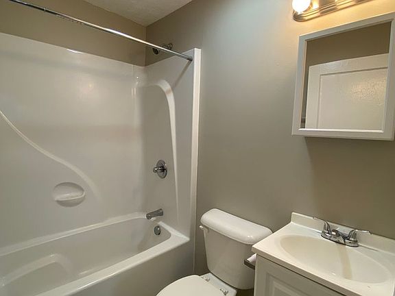 5th image of 727-745 Shropshire Ave #737